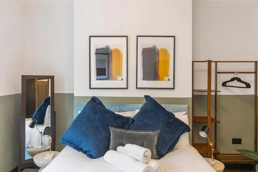 Trendy Mare Street 3 Bed Next Hackney Central London 0*,  United Kingdom