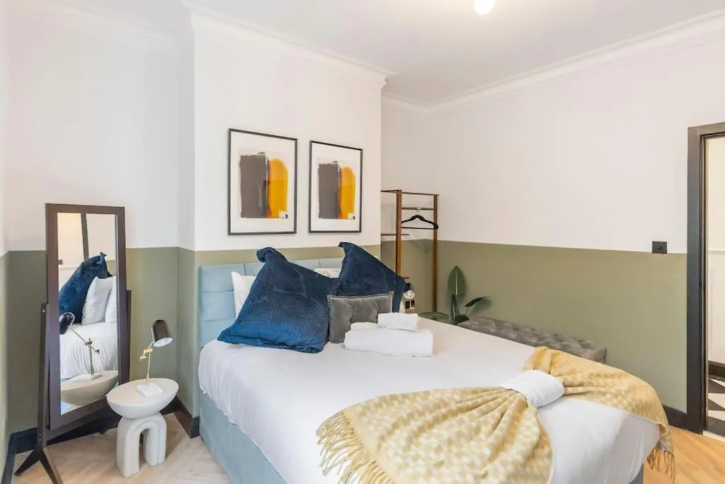 Trendy Mare Street 3 Bed Next Hackney Central London Apartment